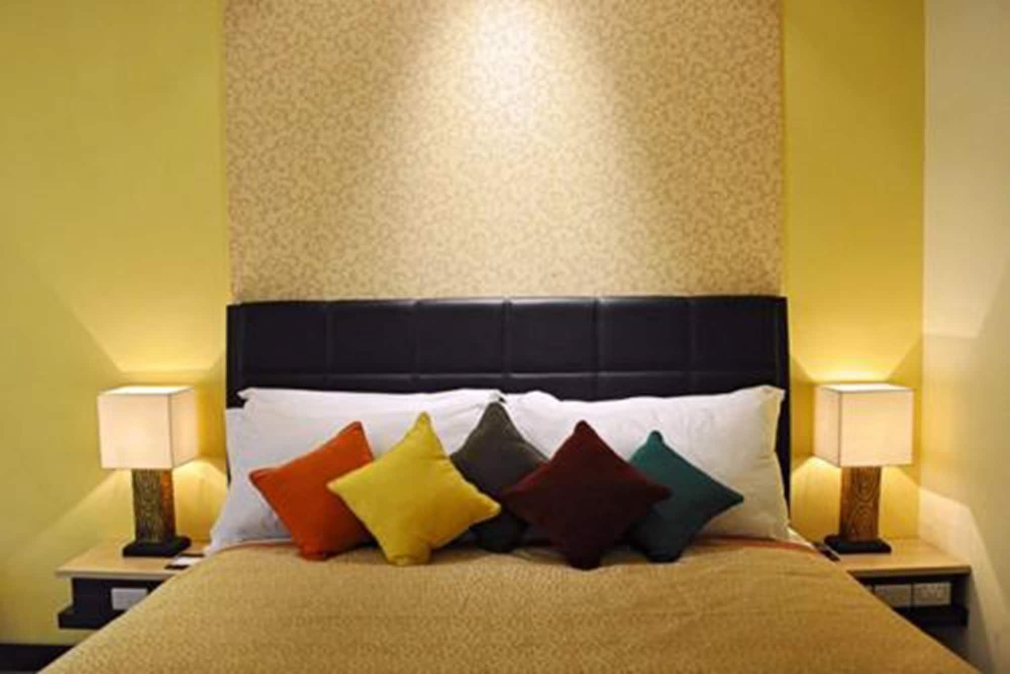Golden Flower By Kagum Hotels Bandung Esterno foto