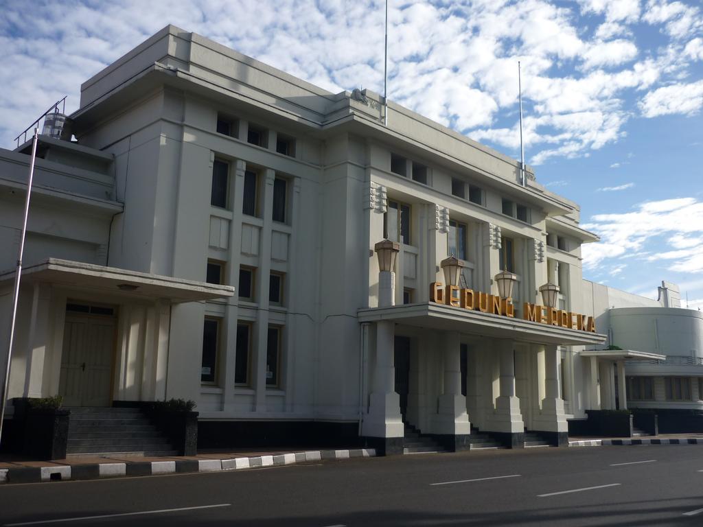Golden Flower By Kagum Hotels Bandung Esterno foto