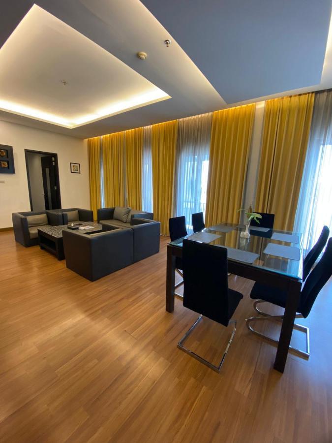 Golden Flower By Kagum Hotels Bandung Esterno foto