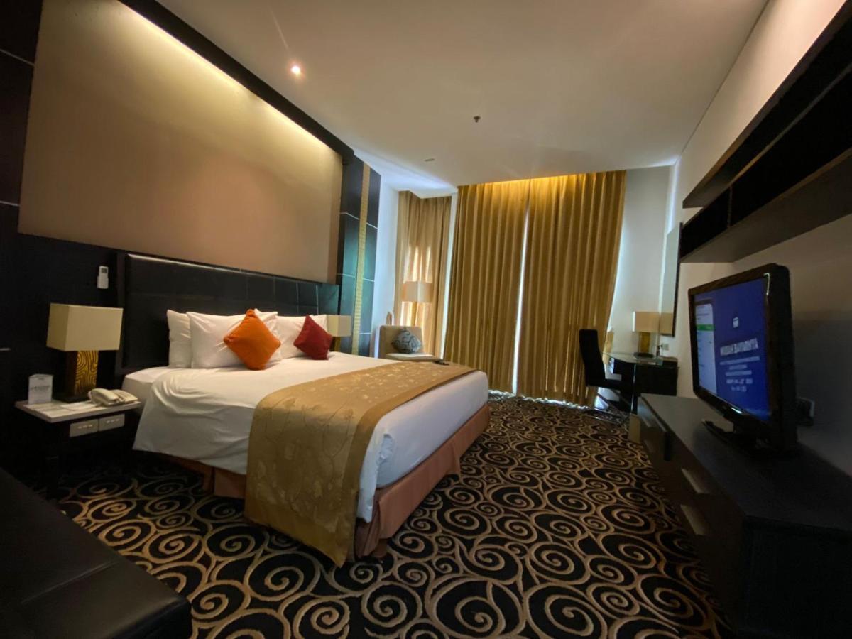Golden Flower By Kagum Hotels Bandung Esterno foto
