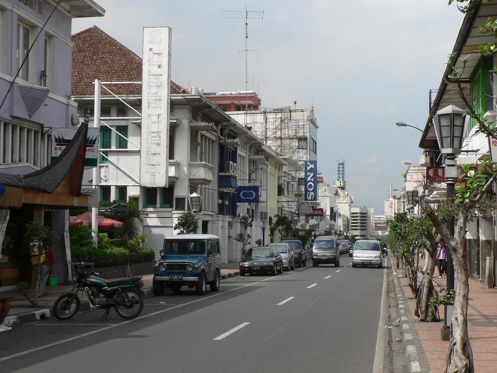 Golden Flower By Kagum Hotels Bandung Esterno foto