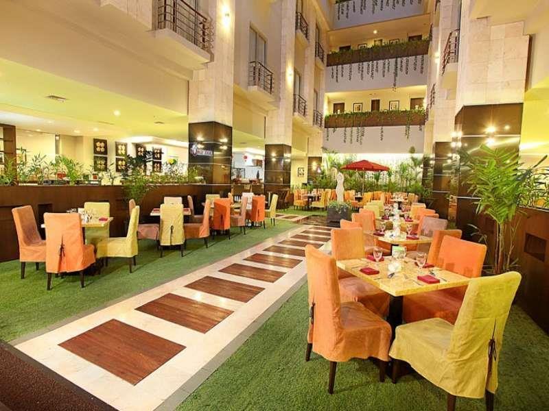 Golden Flower By Kagum Hotels Bandung Esterno foto